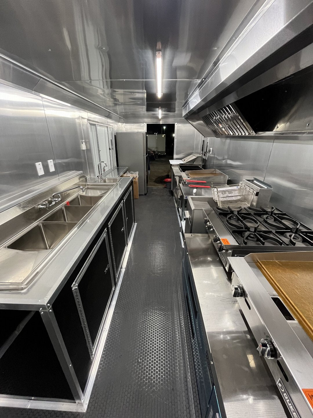 8.5X20 XTREME CONCESSION TRAILER FULLY EQUIPPED POLYCORE FOOD TRAILER