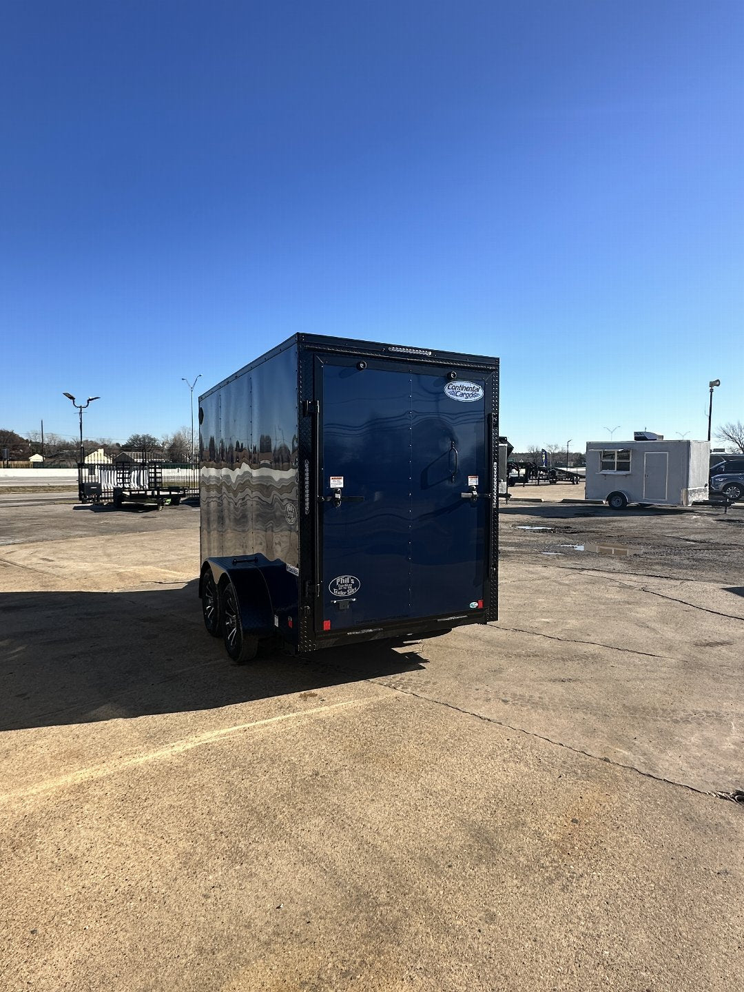 6X12 TANDEM AXLE 7FT. INTERIOR CONTINENTAL CARGO / ENCLOSED TRAILER