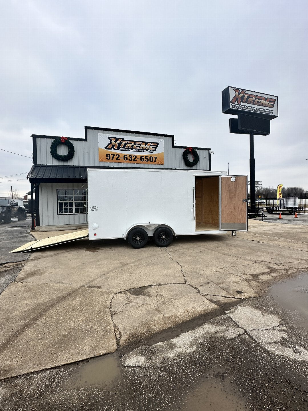 7X16 TANDEM AXLE CONTINENTAL CARGO / ENCLOSED TRAILER