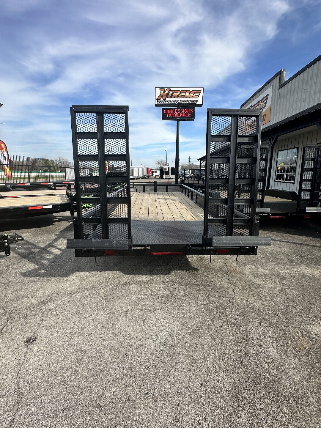 83X20 STANLEY EQUIPMENT TRAILER STAND UP RAMPS