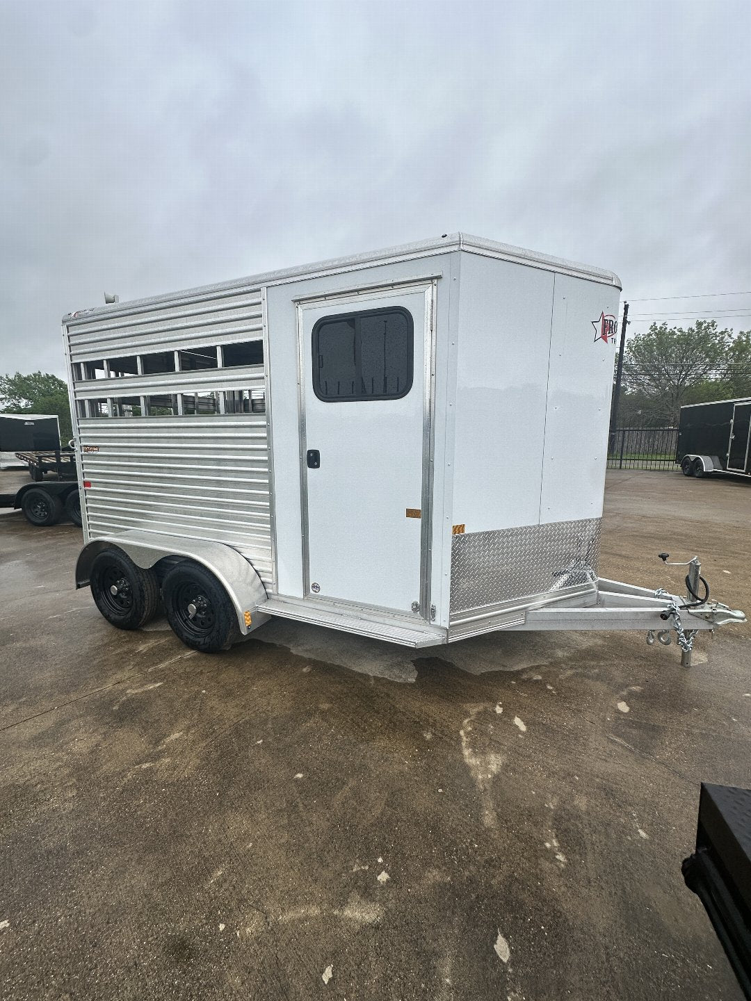 STRIDER 2 HORSE SLANT FRONTIER HORSE TRAILER