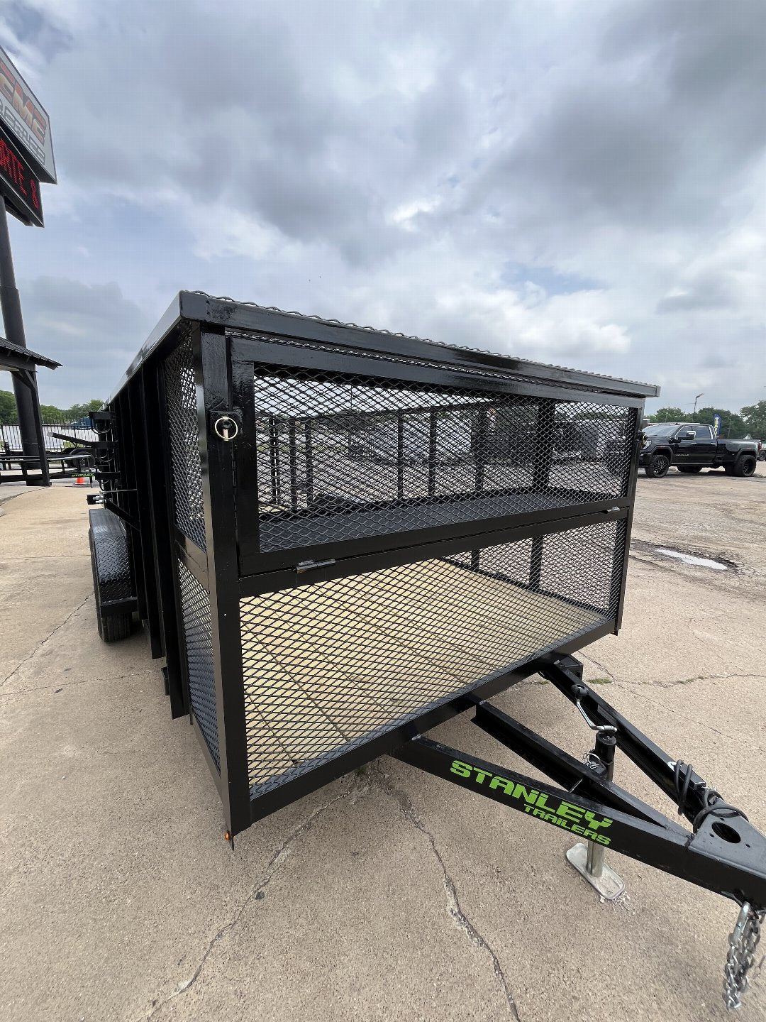 7X16 CAGE LANDSCAPING EQUIPMENT TRAILER